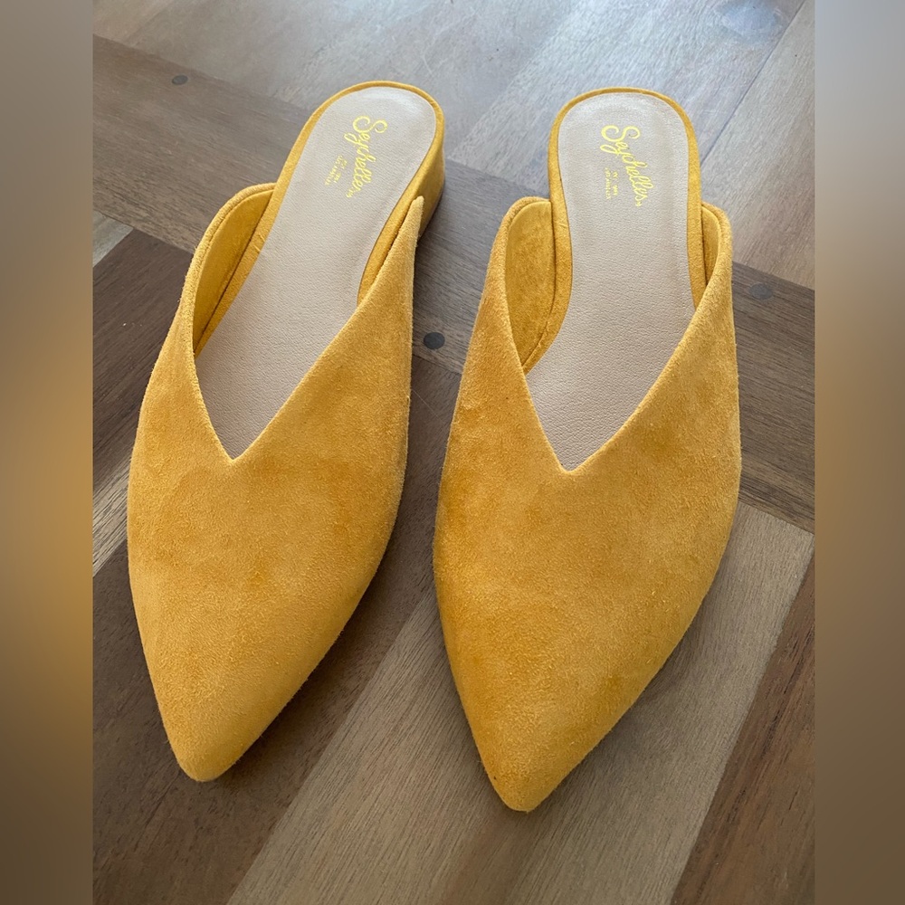 Seychelles Yellow Suede Mules New size 6